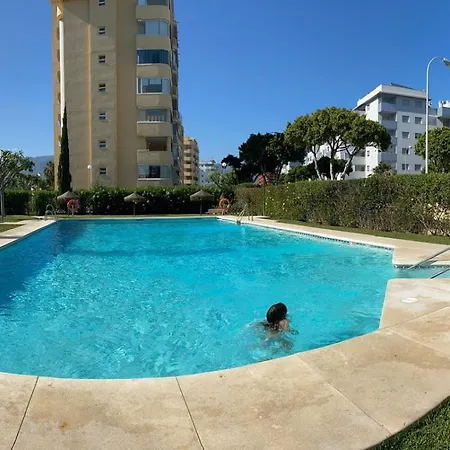 Cozy Close Shopping Centre And Apartment Fuengirola