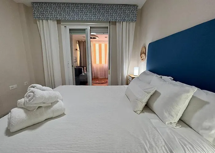 Cozy Close Shopping Centre And