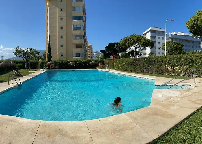 Cozy Close Shopping Centre And Apartment Fuengirola