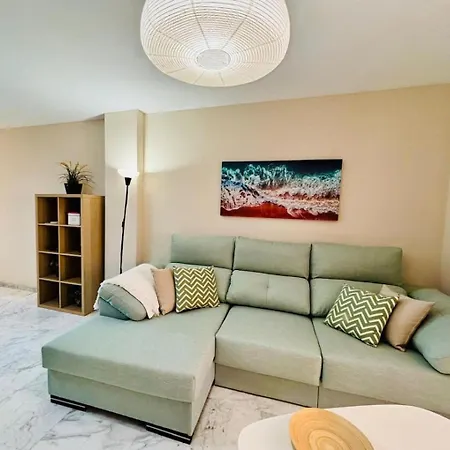 Апартаменты Cozy Close Shopping Centre And *