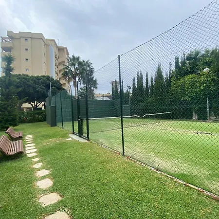 Апартаменты Cozy Close Shopping Centre And *